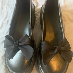 Size 9 black womens dress shoes. Brand new never been worn.